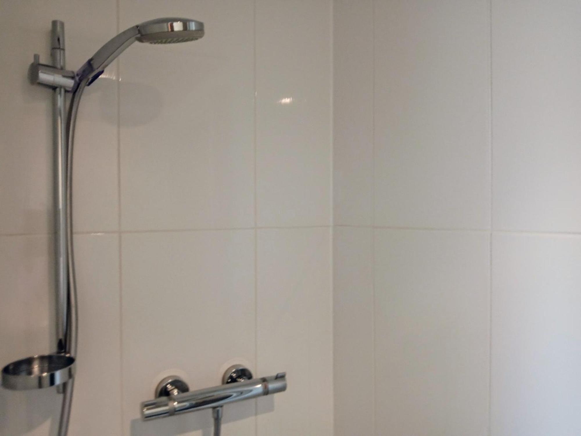 L Ideal 10 Mn Vannes Linge De Lit, Serviettes Inclus Wifi Parking Gratuit Noyalo